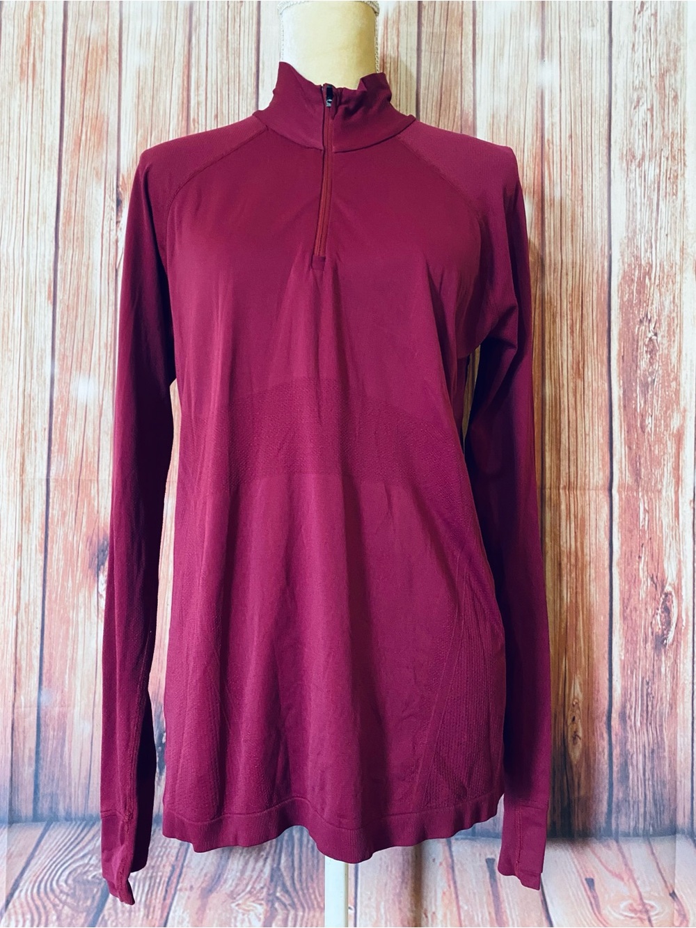 Women’s Medium Athletic Top Burgundy 1/4 Zip Mock Neck Breathable Stretch Soft